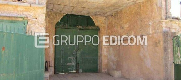 Коммерческая недвижимость 1120м² в Корлеоне, Италия № 289395 5