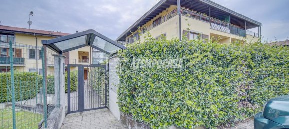 3 rooms Apartment in Vergiate, Italy No. 143310 24