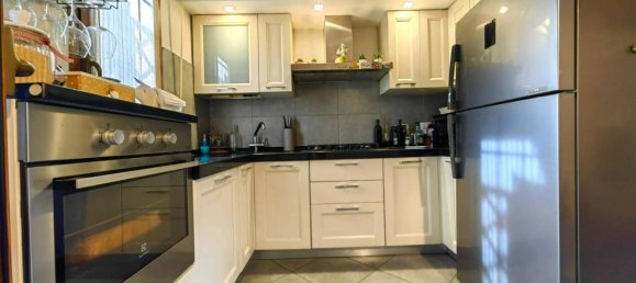 5 rooms Apartment in Prato, Italy No. 34698 17