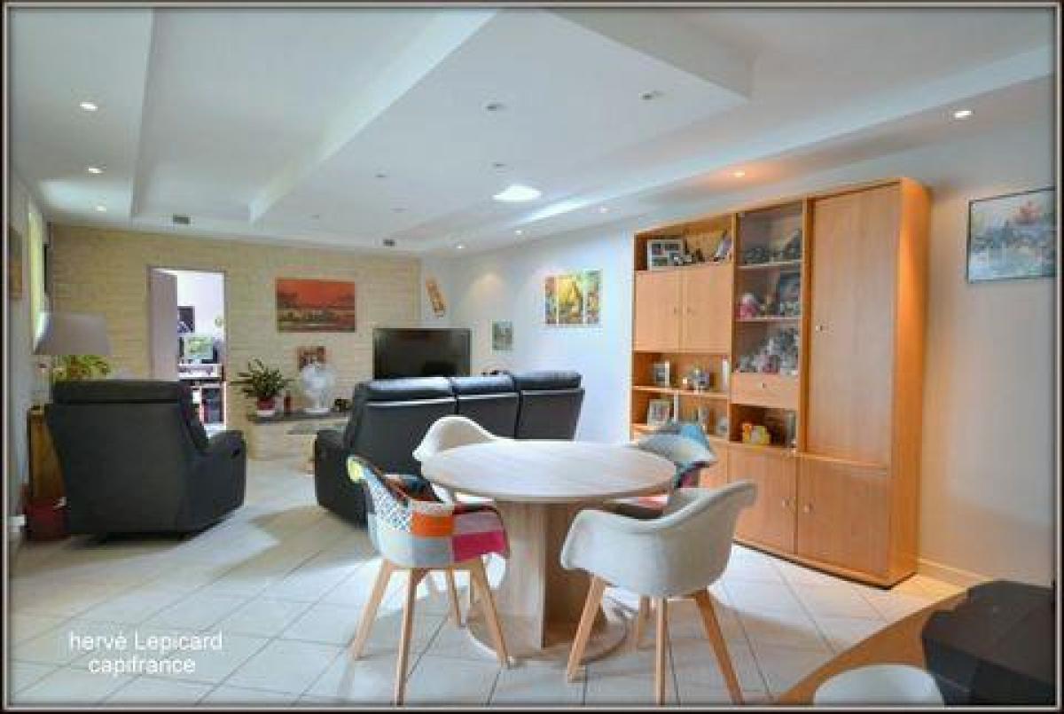 Casa de 4 dormitorios en Le Teich, France No. 11719