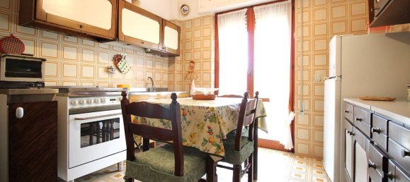 3 rooms Apartment in Gasperina, Italy No. 283284 4