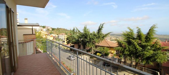 3 rooms Apartment in Gasperina, Italy No. 283284 13