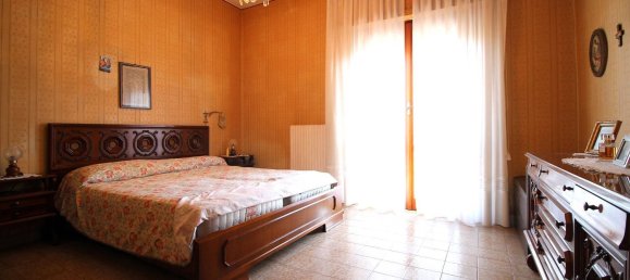 3 rooms Apartment in Gasperina, Italy No. 283284 8