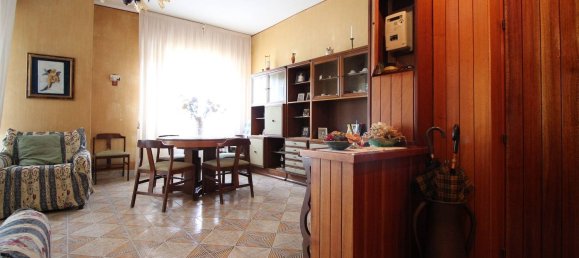 3 rooms Apartment in Gasperina, Italy No. 283284 11