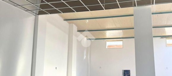 Entrepôt à San Severo, Italy 348m² No. 277490 8