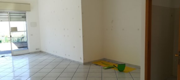 45m² Commercial property in Motta Sant'Anastasia, Italy No. 251201 6