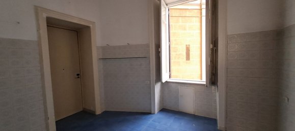 6 rooms Apartment in Naples, Italy No. 31548 16