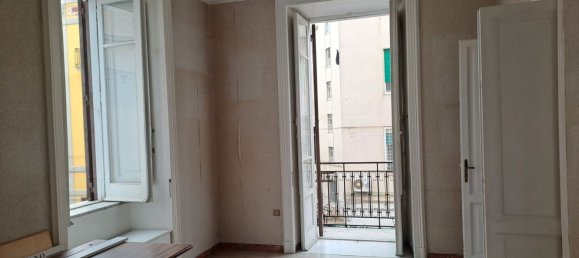 6 rooms Apartment in Naples, Italy No. 31548 12