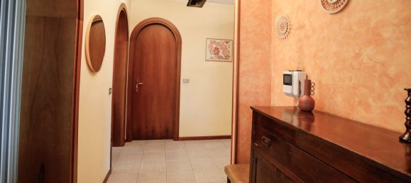 5-Zimmer Wohnung in San Vito di Leguzzano, Italy, Nr. 301754 8