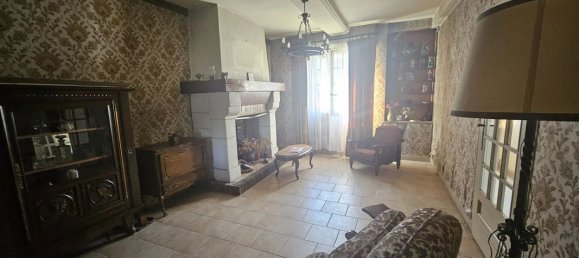 3 bedrooms House in Evreux, France No. 356222 5