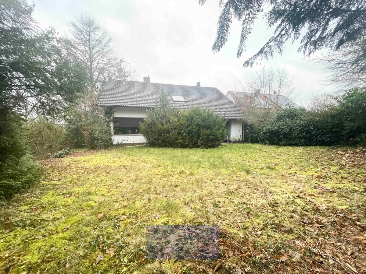 Земельный участок с 7 комнатами в Эрланген, Германия № 64085