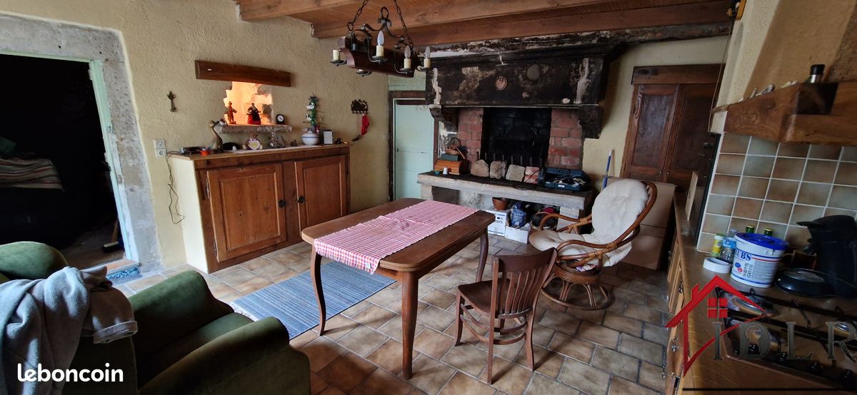 3 chambres Maison à Châtillon-sur-Saône, France No. 92780
