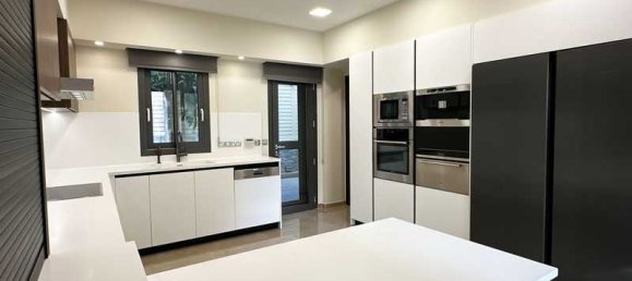 4 Schlafzimmer Villa in Latsia, Cyprus, Nr. 16753 9