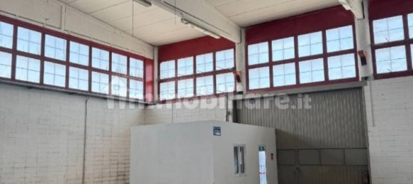 Склад с 1 комнатой в Кревалькоре, Италия № 265013 5