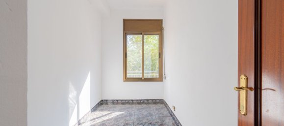 4 bedrooms Apartment in Sant Marti, Spain No. 187840 5