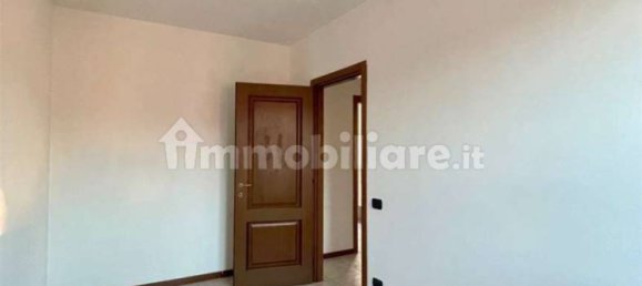 2 bedrooms Apartment in Carugo, Italy No. 266565 12