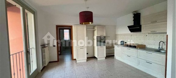 2 bedrooms Apartment in Carugo, Italy No. 266565 5