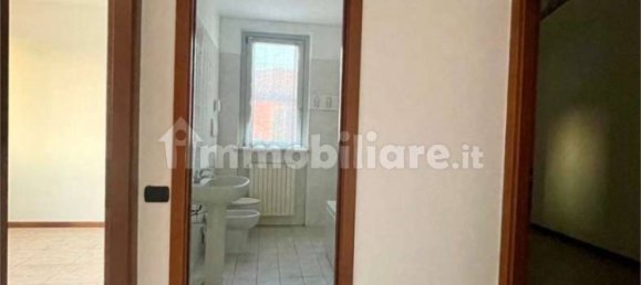 2 bedrooms Apartment in Carugo, Italy No. 266565 11