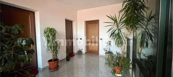 2 bedrooms Apartment in Carugo, Italy No. 266565 14