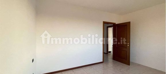 2 bedrooms Apartment in Carugo, Italy No. 266565 8