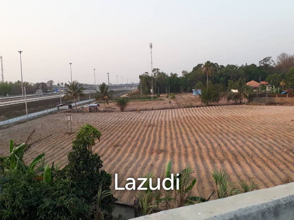 7400m² Commercial property in Pattaya, Thailand No. 15495