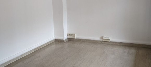 93m² Commercial property in Padua, Italy No. 341133 6