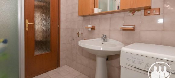 4 rooms Apartment in Grugliasco, Italy No. 38797 24