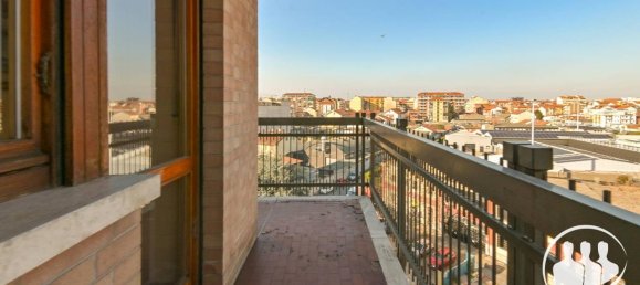 4 rooms Apartment in Grugliasco, Italy No. 38797 7