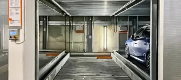 Parkplatz in München, Germany, Nr. 309953 4