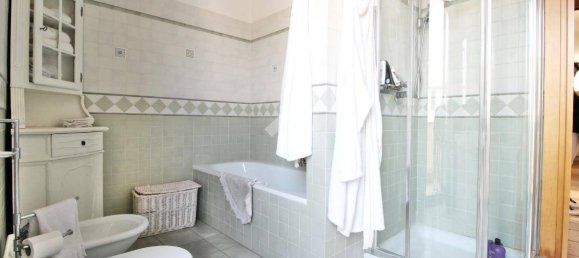 Apartamento T2 em Mariano Comense, Italy N.º 282288 22