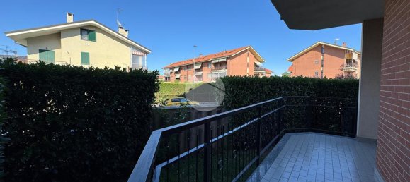 2 bedrooms Apartment in Settimo Torinese, Italy No. 282527 8