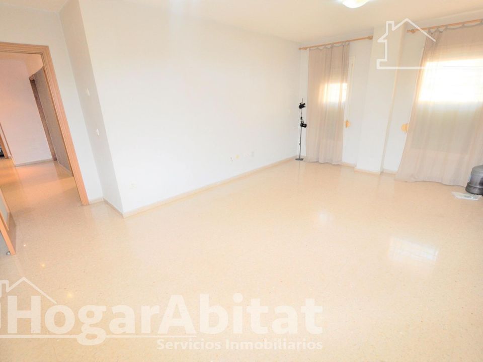 3 غرف نوم شقة في Xirivella, Spain رقم 184698