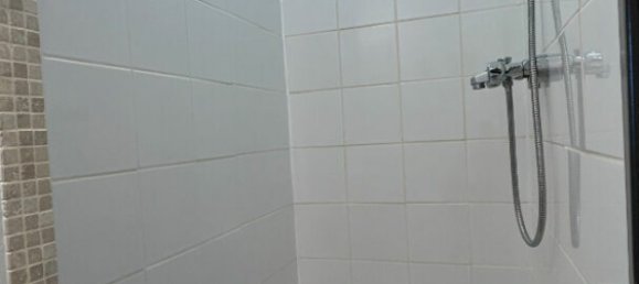 Studio in Paris, France No. 181548 5