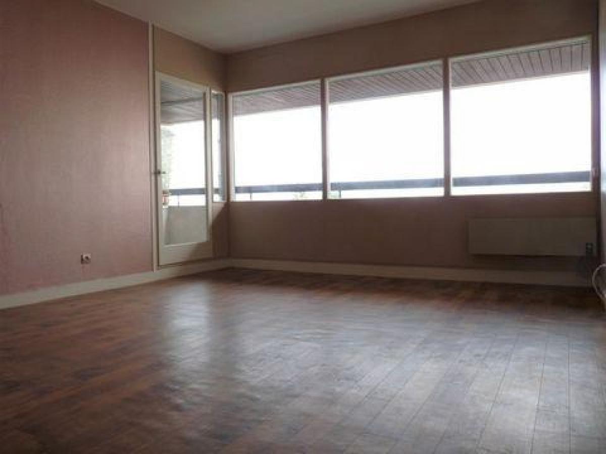 Кондоминиум  с 2 спальнями в Ла Мадлен, Франция № 36615