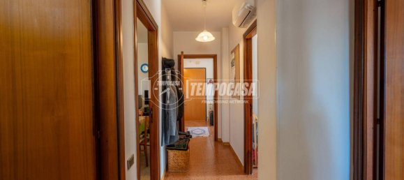 Apartamento de 2 dormitorios en Selargius, Italy No. 238805 22