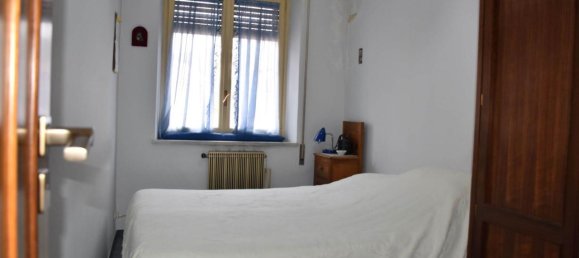 Дом с 11 комнатами в Лингуаглосса, Италия № 32136 17