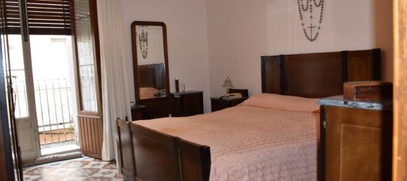 Дом с 11 комнатами в Лингуаглосса, Италия № 32136 16