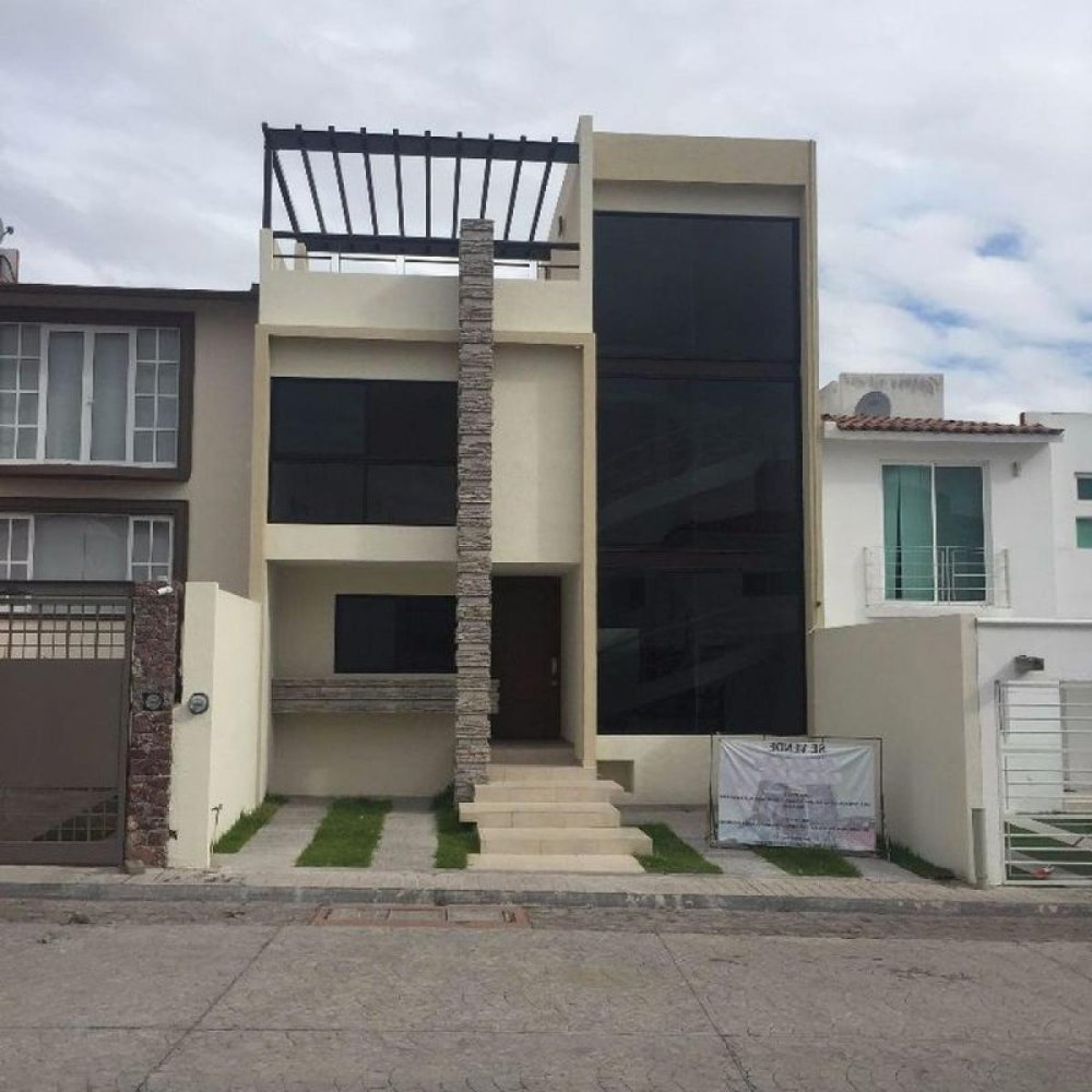 Casa de 3 dormitorios en Querétaro, Mexico No. 187042