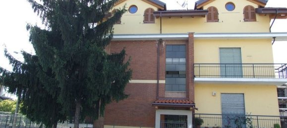 3 bedrooms Apartment in San Mauro Torinese, Italy No. 379750 24