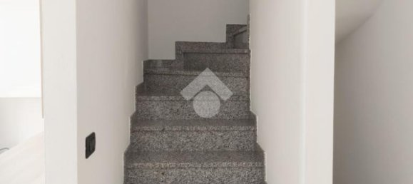 3 bedrooms Villa in Cormano, Italy No. 268813 23