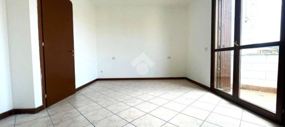 2 bedrooms House in Cremona, Italy No. 285521 28