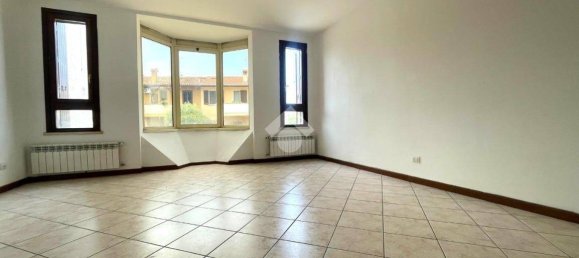 2 bedrooms House in Cremona, Italy No. 285521 21