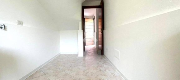 2 bedrooms House in Cremona, Italy No. 285521 38