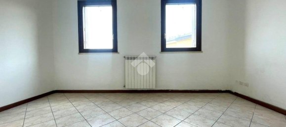 2 bedrooms House in Cremona, Italy No. 285521 30