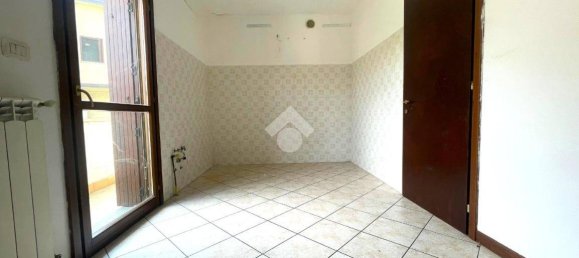 2 bedrooms House in Cremona, Italy No. 285521 24