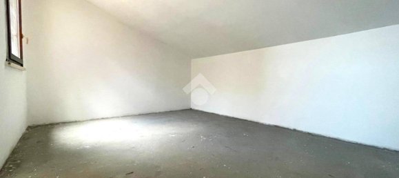 2 bedrooms House in Cremona, Italy No. 285521 37