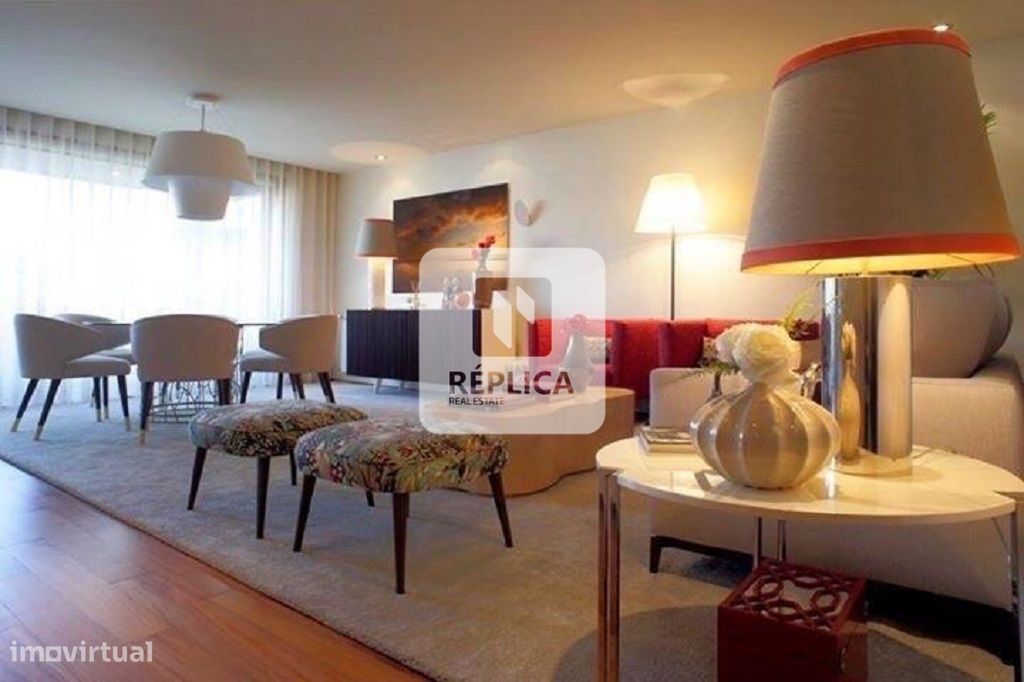 3 bedrooms Apartment in Porto, Portugal No. 118949