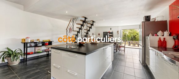 5 bedrooms House in Argentre-du-Plessis, France No. 319567 6