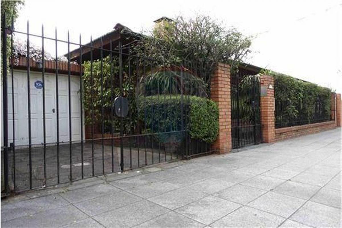 4 bedrooms House in San Isidro, Argentina No. 12581
