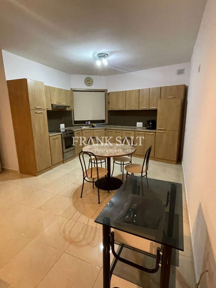 3 bedrooms Apartment in Siggiewi, Malta No. 5298